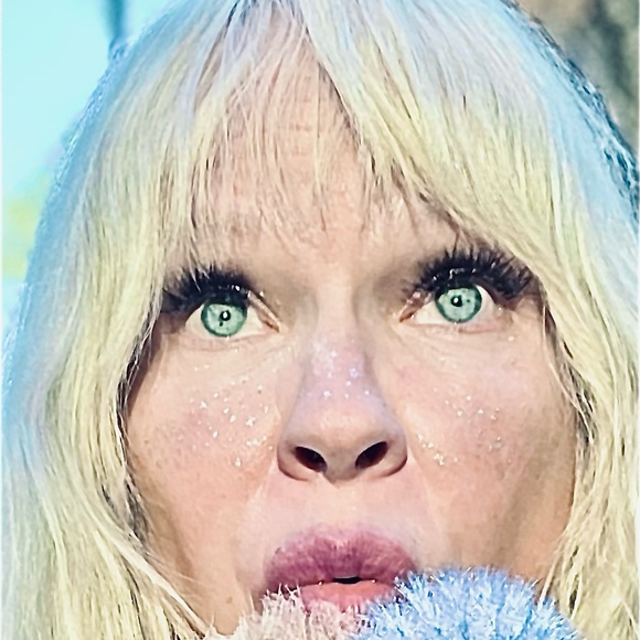 Meet your Posher, Summer - Picture 2 of 3